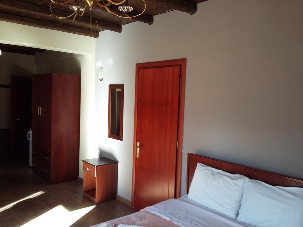 Voreas Hotel Loutraki  Room photo